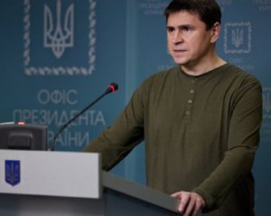 Подоляк объяснил взрывы в приграничных с Украиной областях РФ &quot;кармическими процессами&quot;