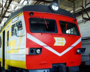 Укрзалізниця призначила нові поїзди для евакуації: графік руху