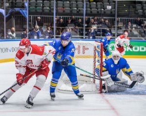 Україна поступилася Польщі на чемпіонаті світу з хокею