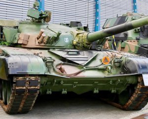 Польща передала Україні понад 200 танків і десятки БМП