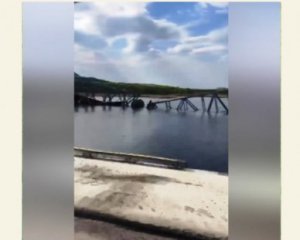 Военные подорвали на Донбассе мост вместе с вагонами РФ