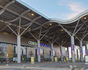Російські терористи обстріляли Одеський аеропорт