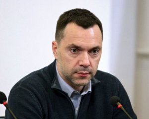 ВСУ уничтожили очень много оккупантов под Изюмом, войска РФ не накапливают силы уже четыре дня – Арестович