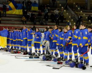 Збірна України U-18 з хокею ще на рік залишилася у Дивізіоні IB