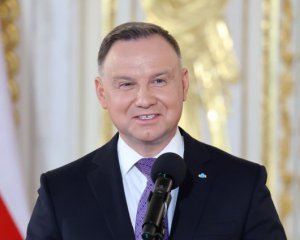 &quot;Тільки жорстка сила здатна зупинити Росію&quot; - Дуда