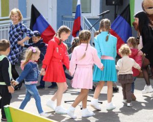 Для пропаганды россияне заставили детей пойти в сад в Волновахе
