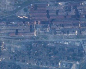 Блокируют при поддержке авиации: россияне возобновили штурм Азовстали
