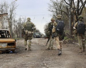 У Бердянську окупанти забороняють волонтерам роздавати людям їжу й ліки