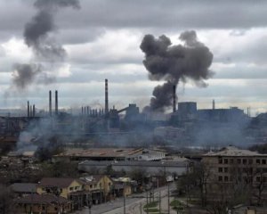 Українські військові на "Азовсталі" готові здатися третій стороні
