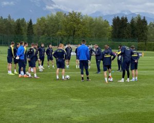 Збірна України показала, як розпочала підготовку до матчу із Шотландією