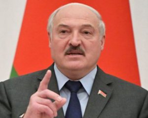 "У нього ж карта є!": Подоляк потролив Лукашенка, який поскаржився на тривалу "спецоперацію" в Україні