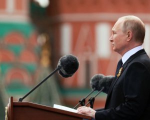Промова країни, яка програє - Подоляк висловився про Путіна на параді