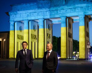 Макрон и Шольц объявили о полной поддержке Украины