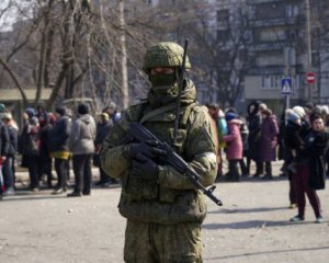 Окупанти в ОРДЛО насильно відловлюють та змушують чоловіків воювати в Україні