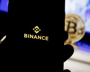 Криптобіржа Binance заборонила операції росіянам
