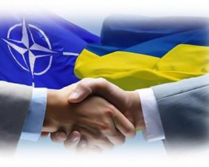 Великобритания с союзниками переведет Украину на стандарты НАТО к концу лета
