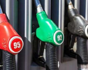 Сообщили, сколько будет стоить бензин и дизтопливо