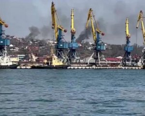Росіяни намагаються відновити роботу порту в Маріуполі