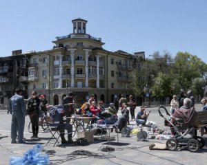 В Мариуполе террористы заставляют людей давать фейковые показания против ВСУ