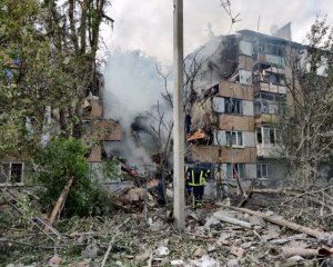 У Бахмуті з-під завалів дістали тяжкопоранену 9-річну дитину