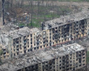 В Мариуполе вода размывает могилы, болезни могут унести тысячи жизней