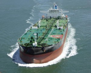 Санкції в дії: у морі стоїть рекордна кількість танкерів РФ із нафтою