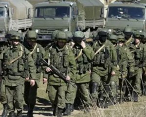 На Запоріжжі Росія зосереджує багато окупантів та важкої техніки