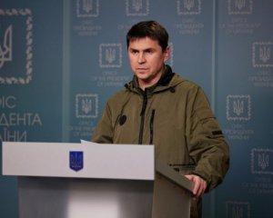 Подоляк прокомментировал заявление Пескова об уступках украинскими территориями
