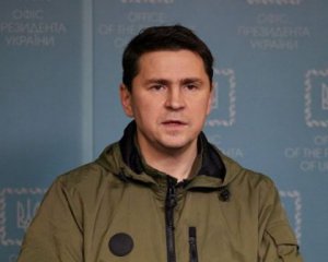 &quot;Люди горять живцем&quot;: Подоляк показав світу роботу найважчої неядерної зброї РФ