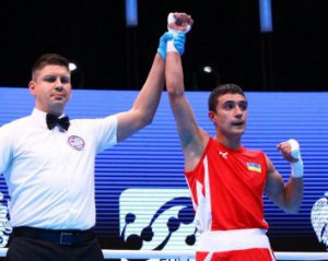 Українець Харциз побив на чемпіонаті Європи з боксу росіянина