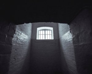 На Херсонщині росіяни викрали подружжя кримських татар і запроторили до катівні в училищі