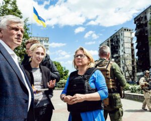 Министр развития Германии посетила Бородянку - жители получат помощь