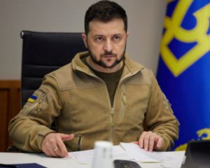Зеленский заверил, что по всей Украине не будет никакой реальной альтернативы украинским флагам