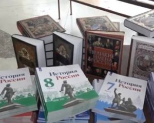 У Маріуполі замість українських книжок діти читатимуть історію Росії