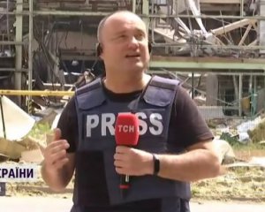 Журналісти ТСН на Донеччині потрапили під обстріл у прямому ефірі  - відео