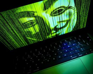 Хакери з Anonymous мстять Лукашенку за Україну