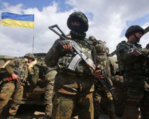 На півдні гаряче: ворог стягує техніку, а ЗСУ лупить з артилерії та авіації