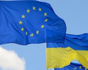 Украина уже в июне получит статус кандидата в члены ЕС – Зеленский