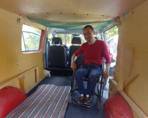 Із Гірської громади на Луганщині евакуювали дев'ятьох людей - один автобус потрапив під обстріли