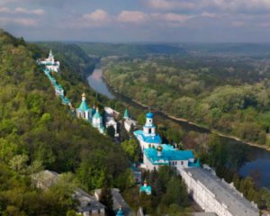 У Святогірській лаврі на Донеччині загинули троє ченців внаслідок обстрілу