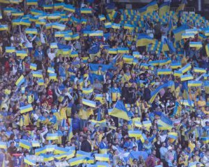 Не забыли и про ВСУ: как украинские болельщики поддерживали сборную в Шотландии