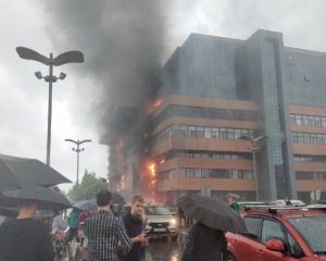 Россия в огне: в Москве мощно пылает бизнес-центр (обновлено)