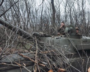 Оккупанты с вертолетов обстреляли украинские позиции в Харьковской области