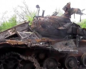 Десантники превратили технику оккупантов в металлолом: зрелищное видео