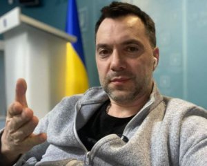 Арестович назвав терміни перших поставок зброї США по лендлізу 