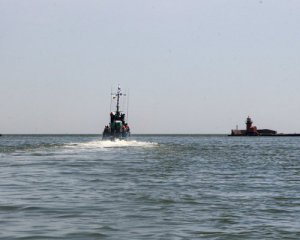 Російський флот боїться підійти до українського берега