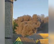 Оккупированный Бердянск всколыхнули взрывы: видео пожара