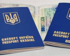 Подоляк розповів, чи отримають добровольці з Білорусі українські паспорти