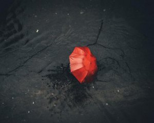 Грози з градом і шквали: синоптики попереджають про небезпеку