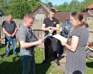 Оправдывала агрессию РФ и преступления оккупантов: в Черниговской области задержали блогера
